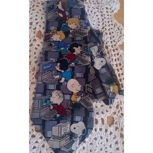 Peanuts Necktie Charlie Brown Snoopy & Gang Surfing The Net On Computers 57"